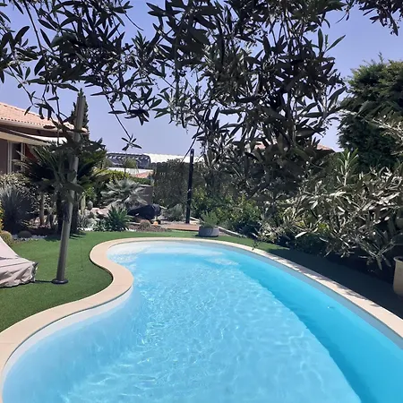 D'hotes Casa Lucia Bed & Breakfast 4*