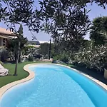 D'hotes Casa Lucia Bed & Breakfast 4*