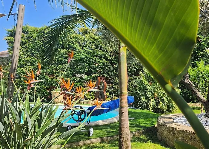 D'hotes Casa Lucia Bed & Breakfast 4*